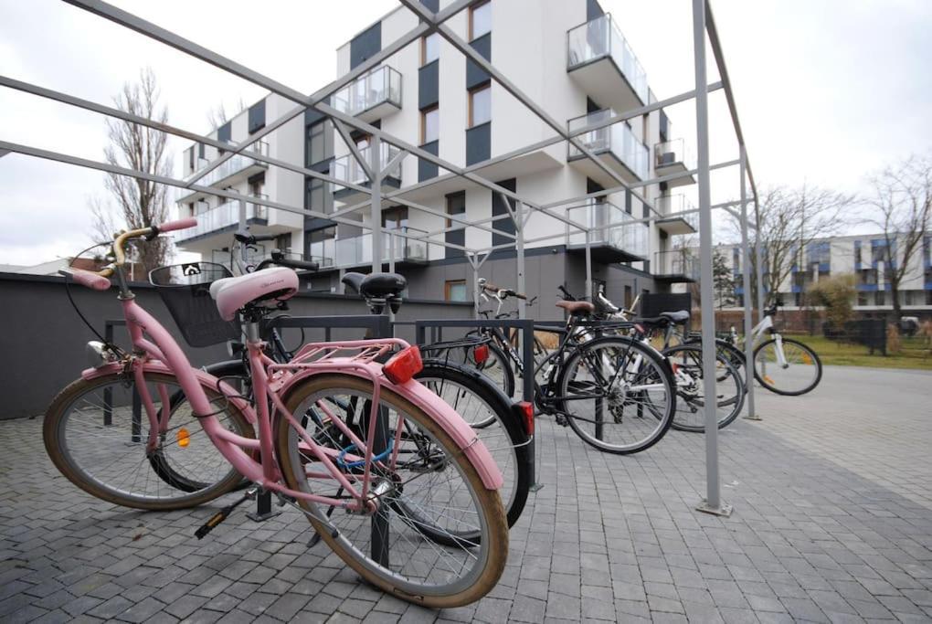 ヴロツワフArt Marina Nad Rzeka Z Bezplatnym Parkingiemアパートメント エクステリア 写真